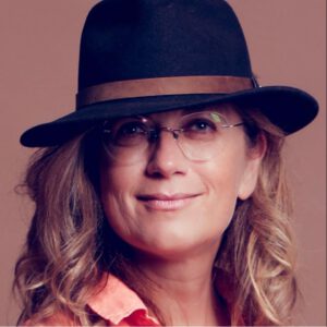 Nina-Fischer-mit-Hut